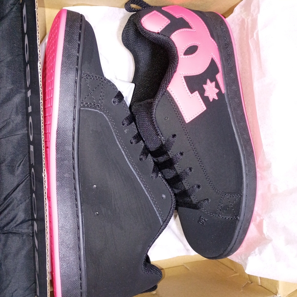DC Shoes - DC Women's Black & Pink Skate Sneaker